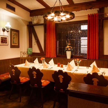 Hotel- Restaurant Zum Hirsch Großenlüder Eksteriør billede