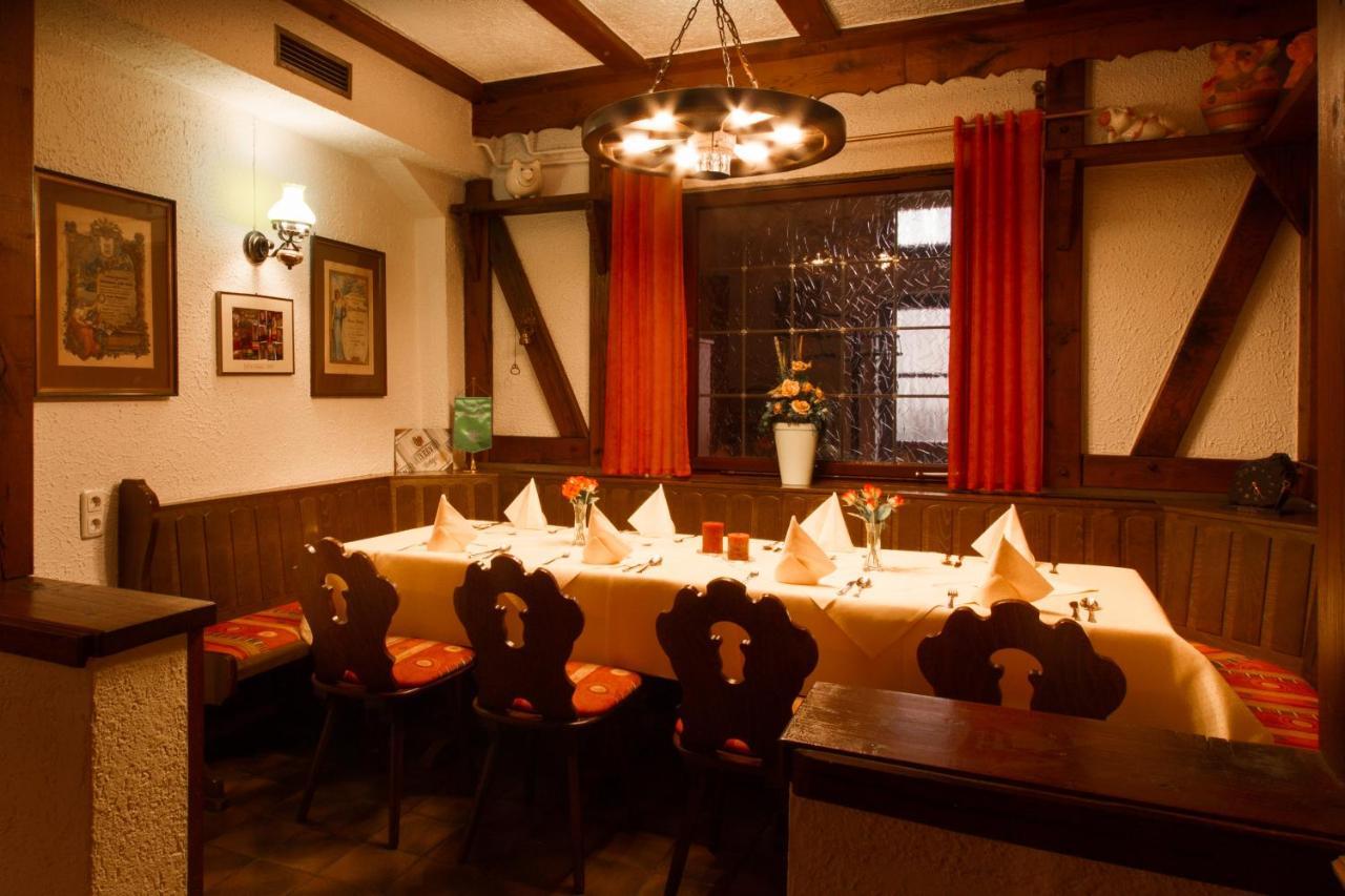 Hotel- Restaurant Zum Hirsch Großenlüder Eksteriør billede
