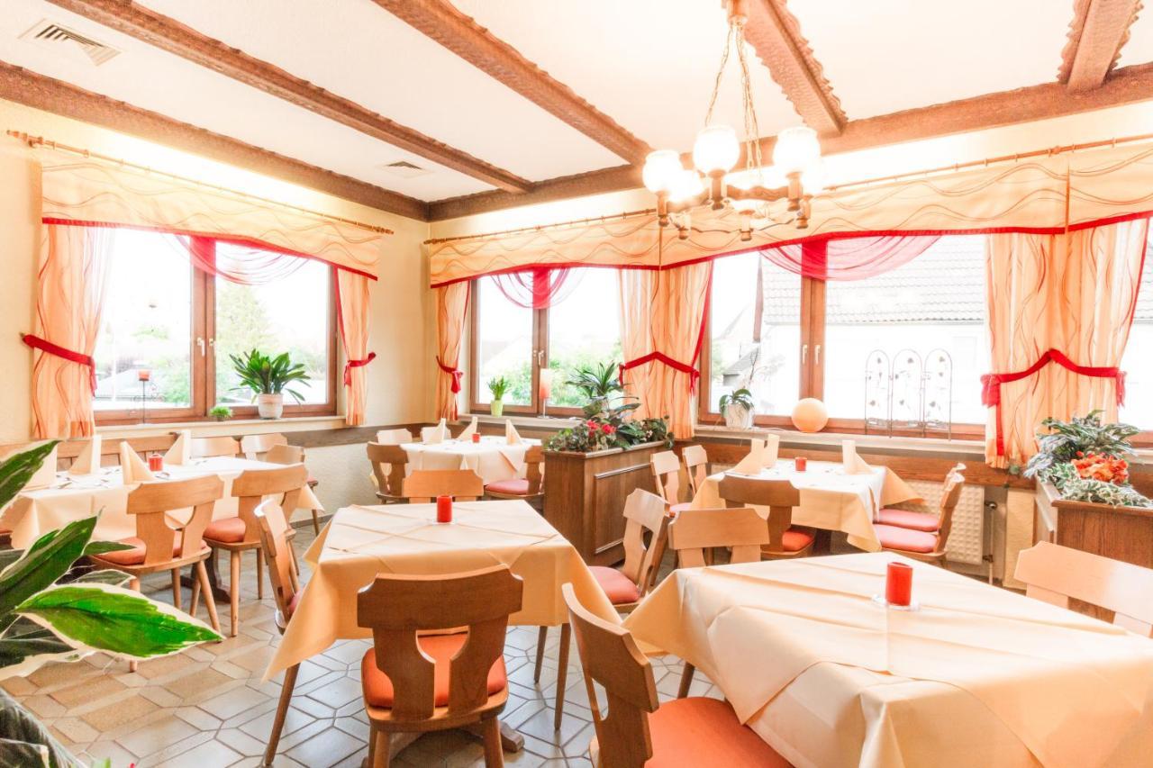 Hotel- Restaurant Zum Hirsch Großenlüder Eksteriør billede